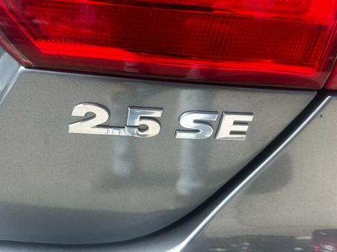 Used 2011 Volkswagen Jetta SE image 10