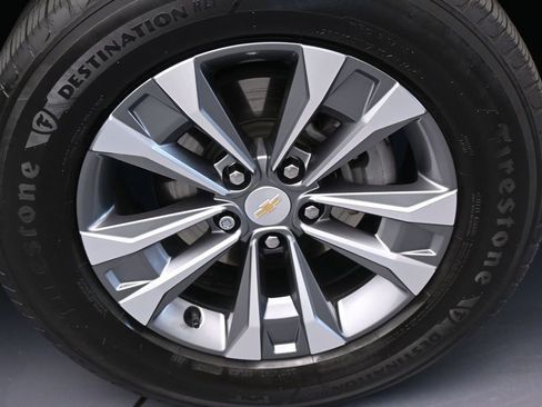 Used 2025 Chevrolet Equinox LT FWD image 39