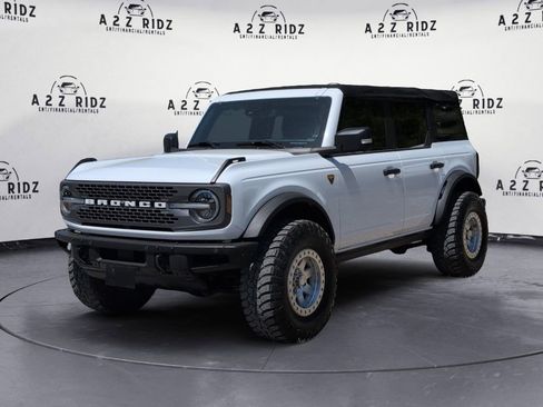 Used 2021 Ford Bronco Badlands image 3