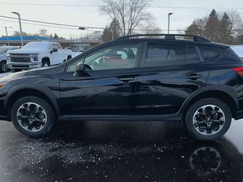 Certified 2023 Subaru Crosstrek 2.0i image 5