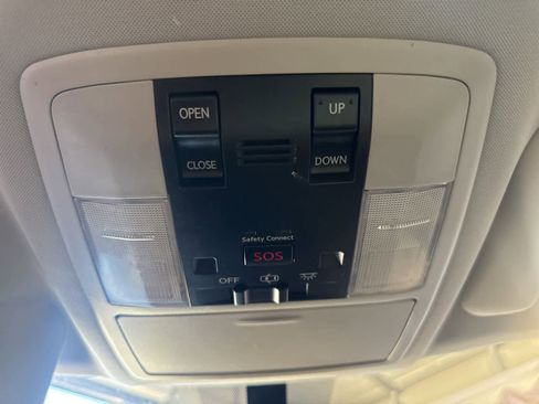 Used 2012 Lexus CT 200h Premium FWD image 25