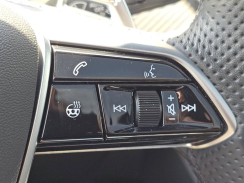 Used 2023 Audi e-tron GT Premium Plus w/ Performance Package image 27