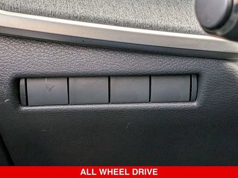 Certified 2025 Nissan Kicks SV AWD/4WD image 19