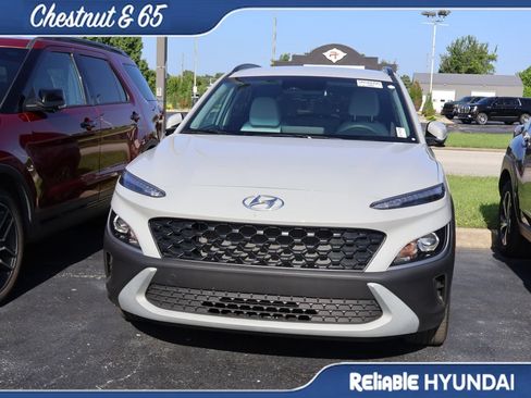 Used 2023 Hyundai Kona SEL w/ Cargo Package AWD/4WD image 7