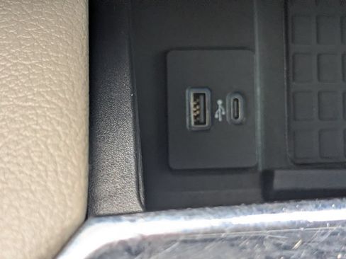Used 2021 Ford Expedition Limited RWD image 20