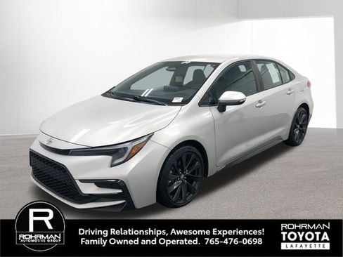 Used 2024 Toyota Corolla SE image 1