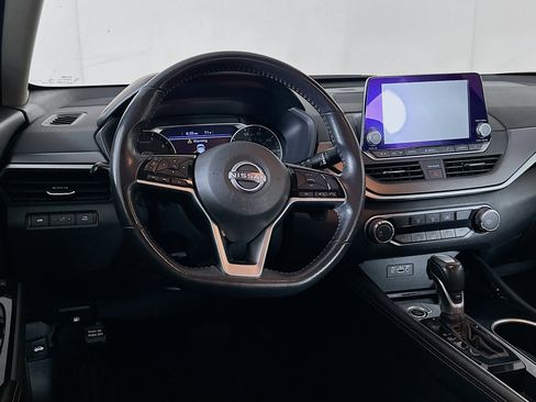 Used 2023 Nissan Altima 2.5 SR image 17