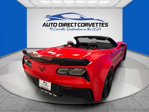 Used 2015 Chevrolet Corvette Z06 w/ 3LZ Preferred Equipment Group RWD image 11