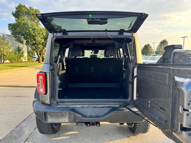 Used 2022 Ford Bronco Badlands w/ Sasquatch Package AWD/4WD image 12