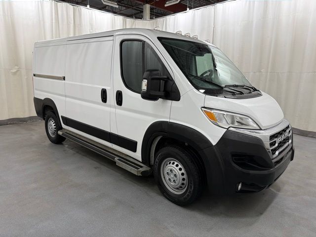 Used 2025 RAM ProMaster 2500 w/ U-Haul Equipment Group FWD image 1