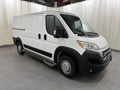 Used 2025 RAM ProMaster 2500 w/ U-Haul Equipment Group FWD image 1