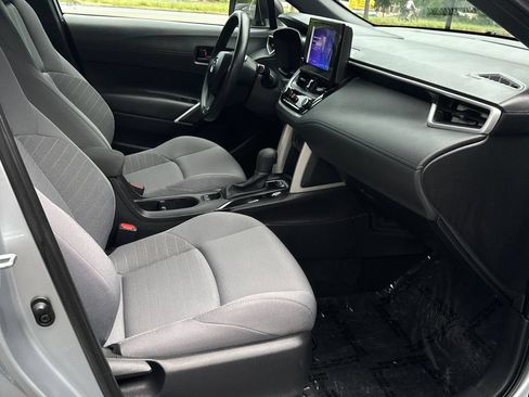 Used 2025 Toyota Corolla Cross AWD Hybrid image 10