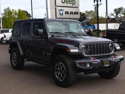 Used 2025 Jeep Wrangler Unlimited Rubicon AWD/4WD image 8