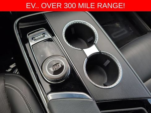 Used 2024 Cadillac Lyriq Luxury w/ LPO, Floor Liner Package AWD/4WD image 25