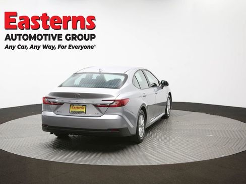 Used 2025 Toyota Camry LE image 41