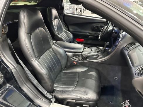 Used 1999 Chevrolet Corvette Convertible w/ Performance Handling Pkg image 13