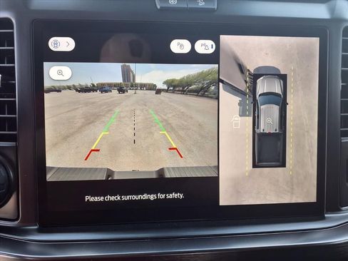 New 2026 Ford F250 Lariat w/ Black Appearance Package image 17