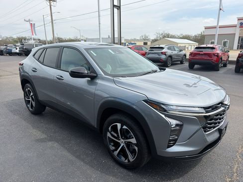 New 2026 Chevrolet Trax RS FWD image 3