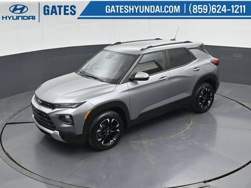 Used 2023 Chevrolet TrailBlazer LT FWD image 45