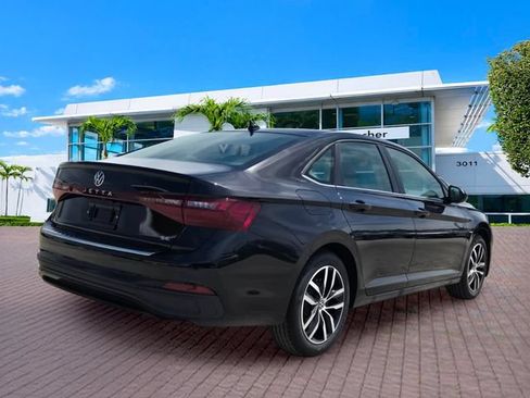 New 2026 Volkswagen Jetta SE FWD image 7