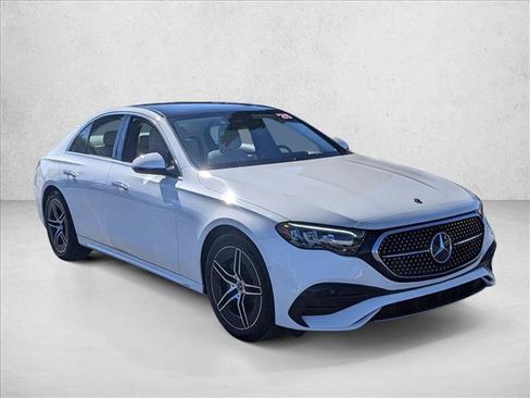 Used 2025 Mercedes-Benz E 350 Sedan image 3
