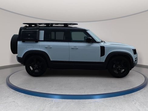 Used 2024 Land Rover Defender 110 S AWD/4WD image 4