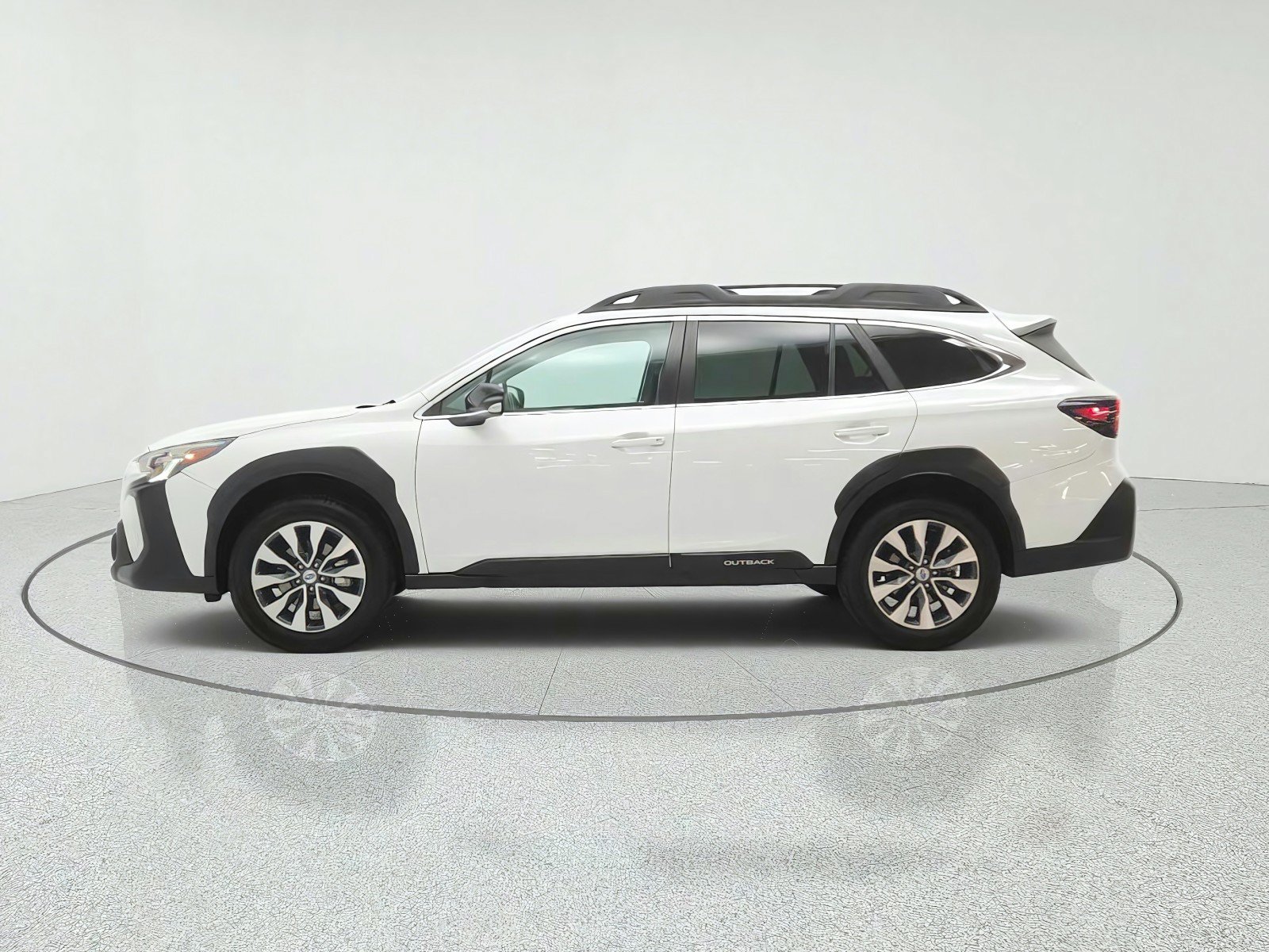 Used 2023 Subaru Outback Limited AWD/4WD image 8
