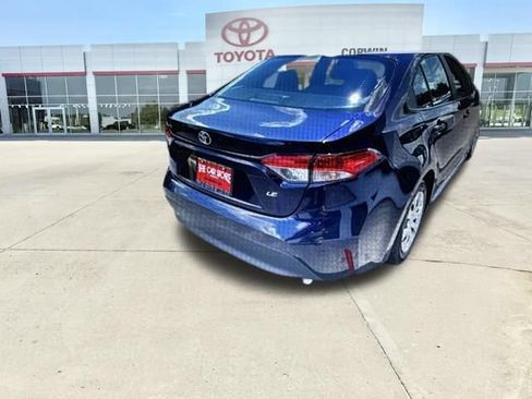 Used 2025 Toyota Corolla LE FWD image 21