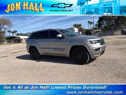Used 2018 Jeep Grand Cherokee Altitude image 18