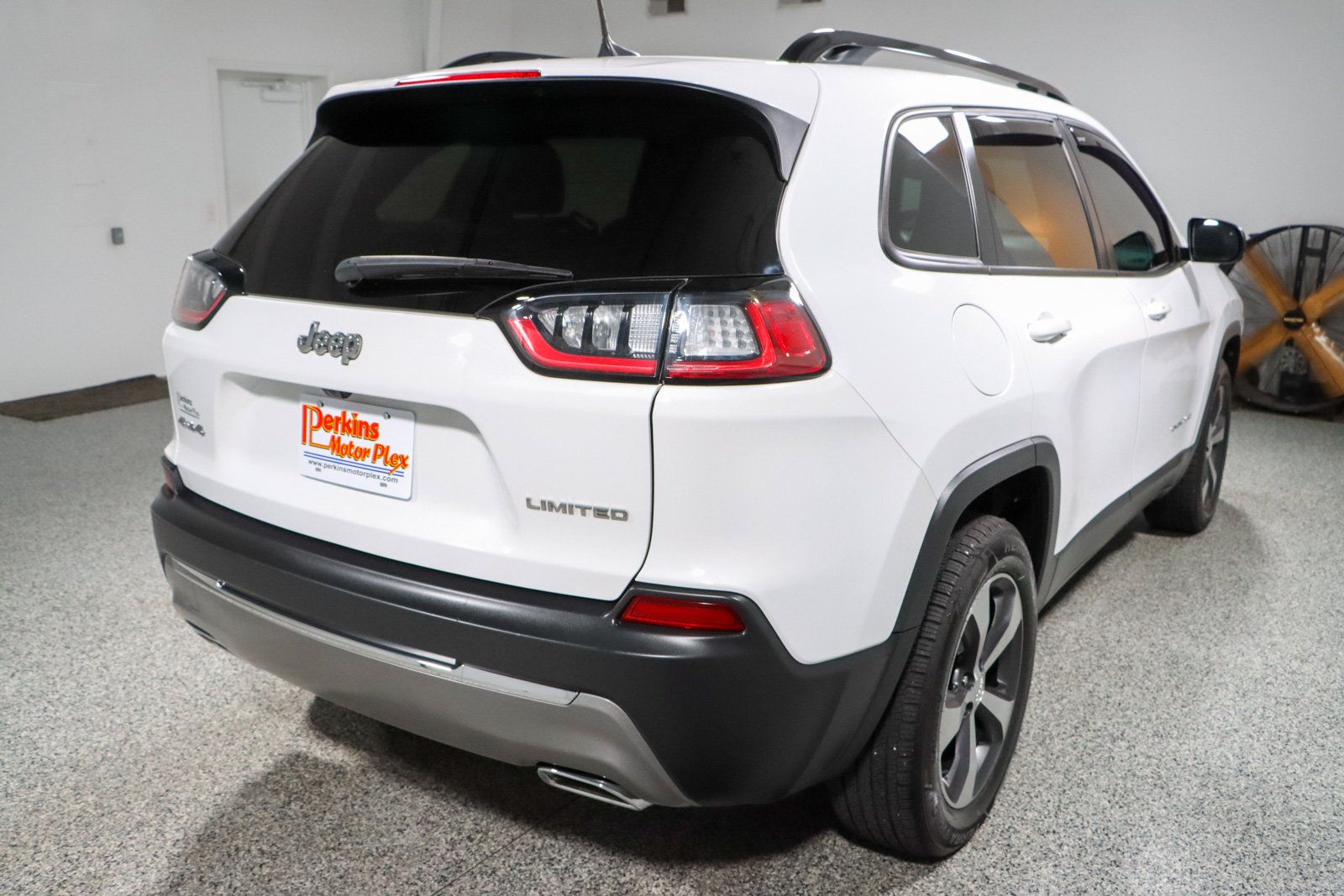 Used 2022 Jeep Cherokee Limited AWD/4WD image 7