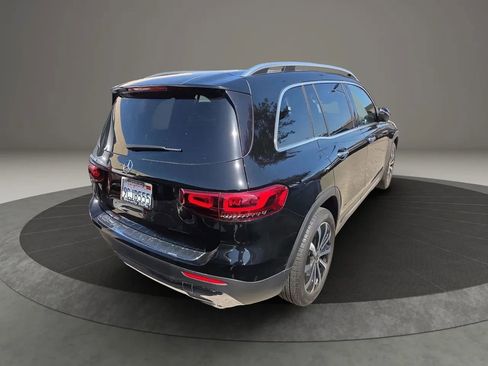 Used 2022 Mercedes-Benz GLB 250 image 3