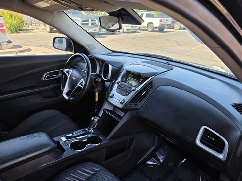 Used 2017 Chevrolet Equinox LT w/ Convenience Package FWD image 19