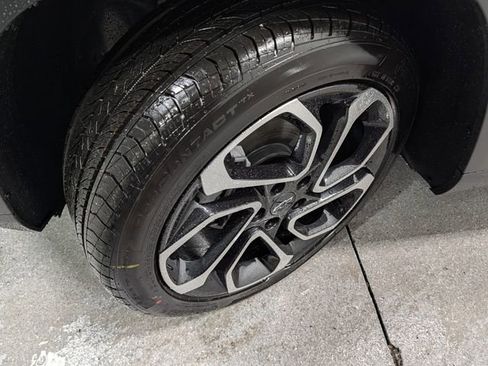 New 2026 Chevrolet Trax RS w/ Sunroof Package image 9