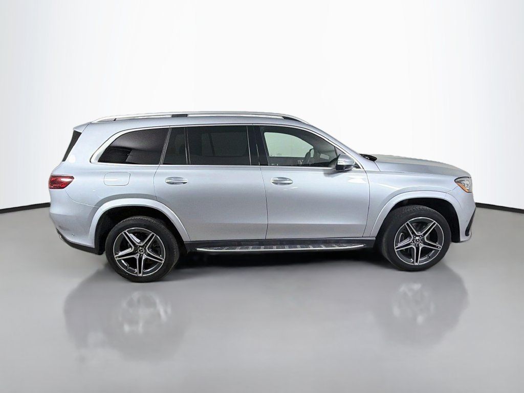 Used 2024 Mercedes-Benz GLS 450 4MATIC image 5