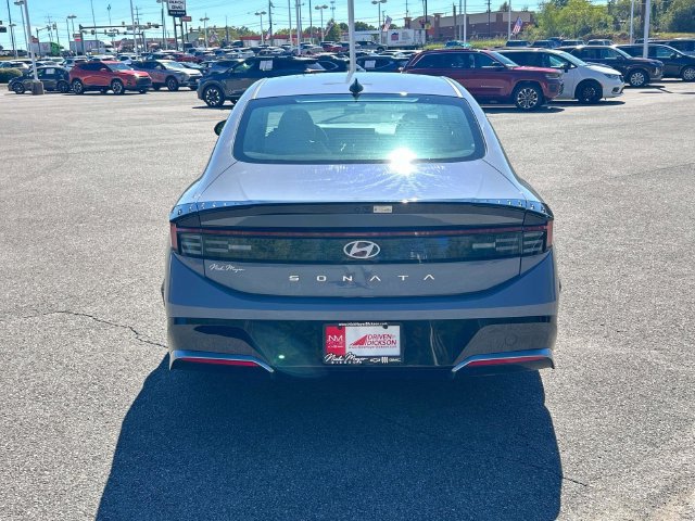Used 2025 Hyundai Sonata SEL FWD image 4