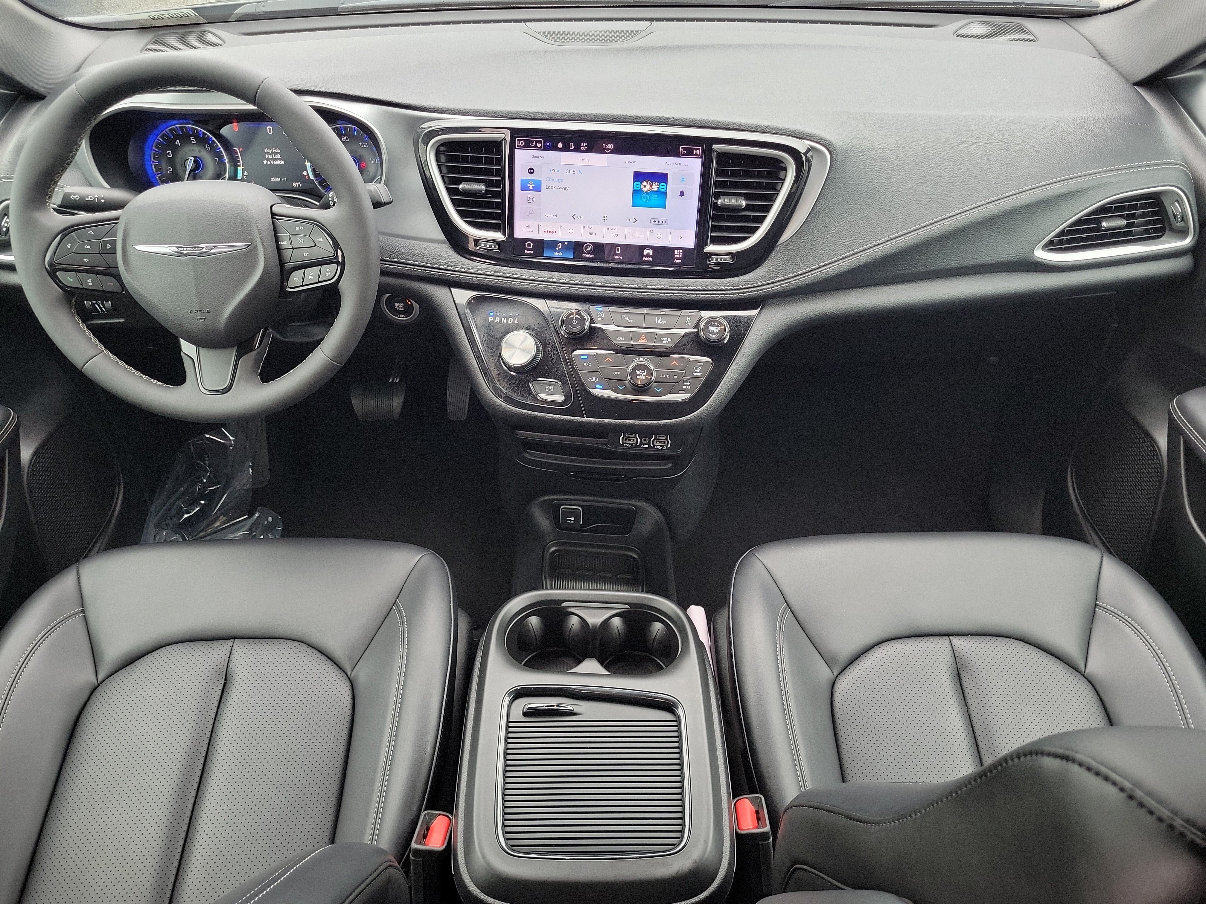 Used 2023 Chrysler Pacifica Touring-L w/ S Appearance Package AWD/4WD image 17