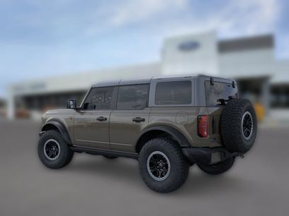 New 2026 Ford Bronco Badlands w/ Sasquatch Package