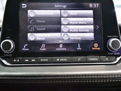 Used 2023 Nissan Rogue SV image 25