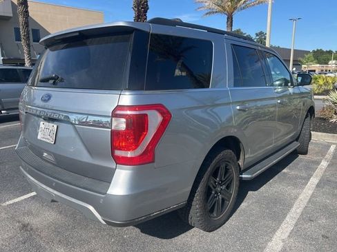 Used 2020 Ford Expedition XLT w/ Equipment Group 202A RWD image 5