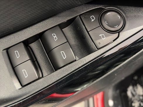 New 2026 Chevrolet Equinox LT w/ Convenience Package II image 9