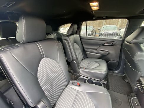 Certified 2025 Toyota Highlander XSE AWD/4WD image 24