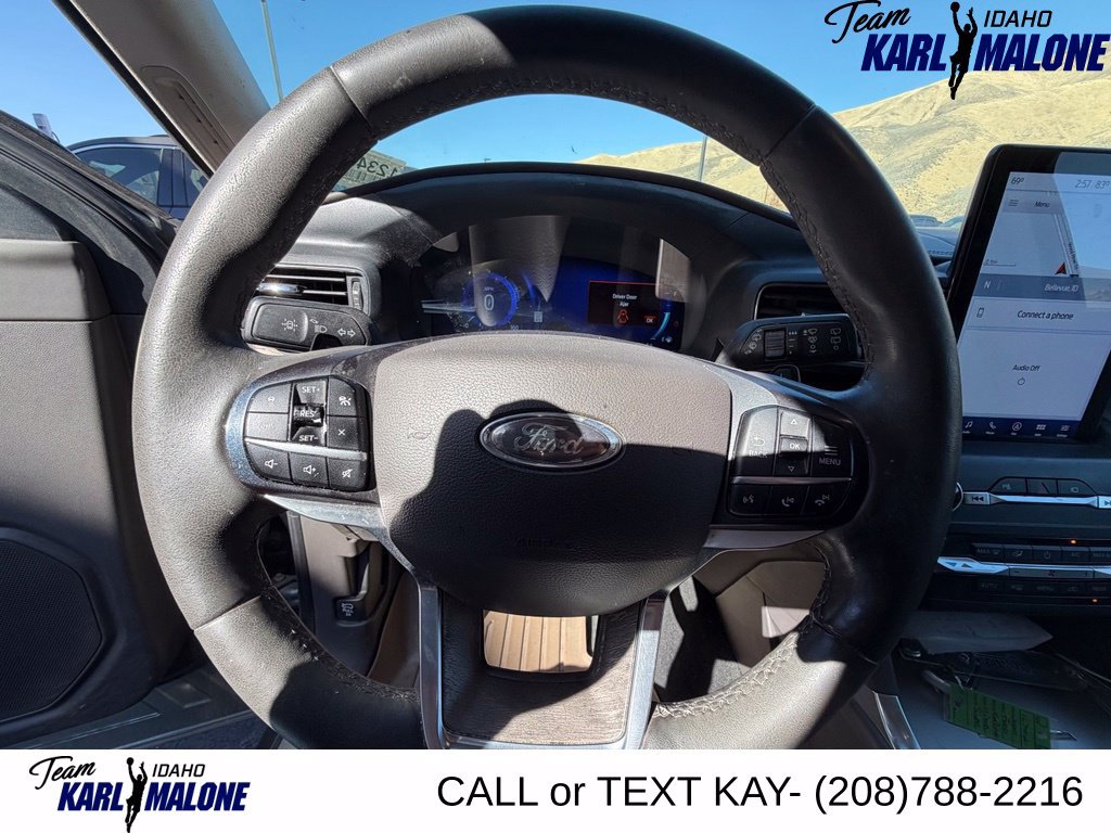 Used 2020 Ford Explorer Platinum w/ Premium Technology Package AWD/4WD image 17