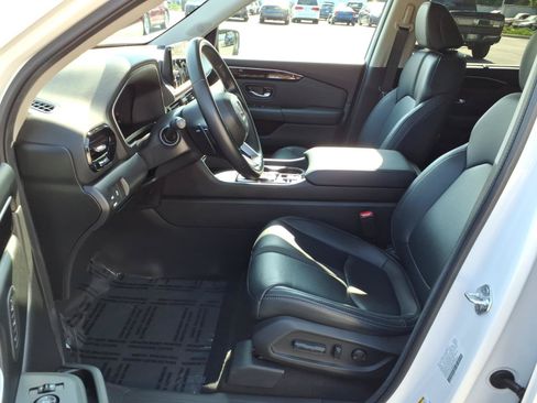 Certified 2024 Honda Pilot EX-L image 4