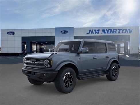 New 2025 Ford Bronco Outer Banks image 1