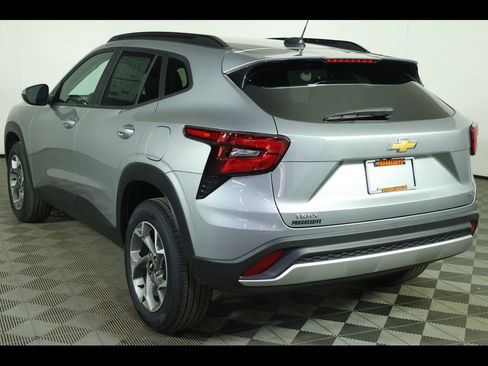 New 2026 Chevrolet Trax LT FWD image 15