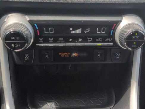 Used 2021 Toyota RAV4 XLE Premium AWD/4WD image 27