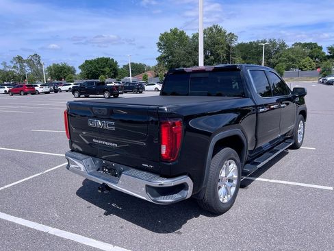 Used 2021 GMC Sierra 1500 SLT w/ SLT Premium Package RWD image 3