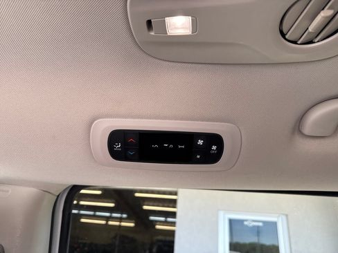Used 2023 Chrysler Voyager LX FWD image 46