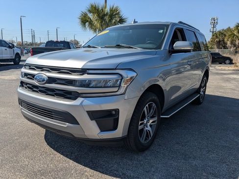 Certified 2022 Ford Expedition XLT image 9