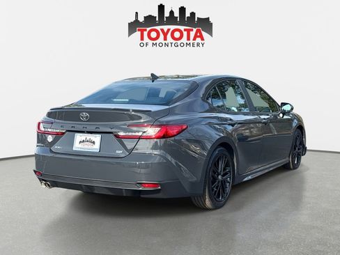 Used 2025 Toyota Camry SE w/ Multimedia Upgrade Package image 3